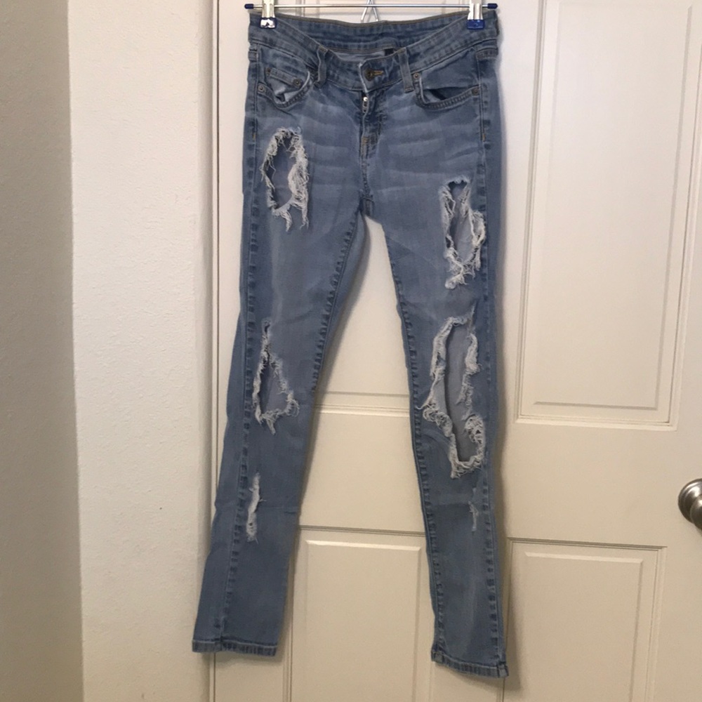 LF carmar distressed jeans size 26
